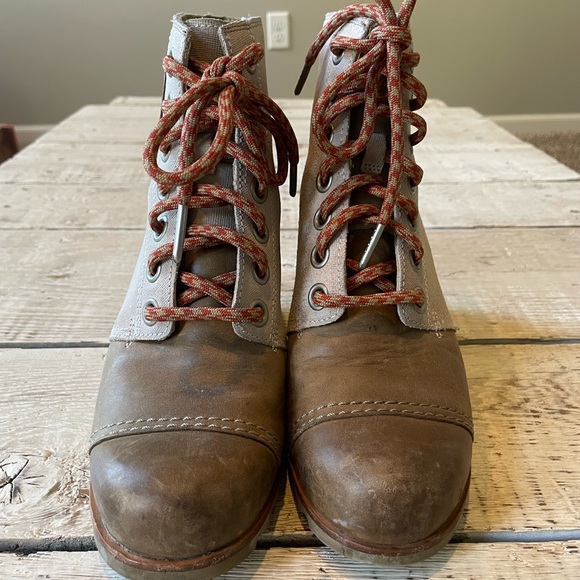 Sorel 1964 Premium Canvas Wedge FOSSIL-SANGUINE SOREL's iconic 1964 Premium boot - Picture 9 of 10